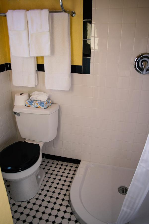 Rockwood Motor Court Motel Спрингфийлд Екстериор снимка